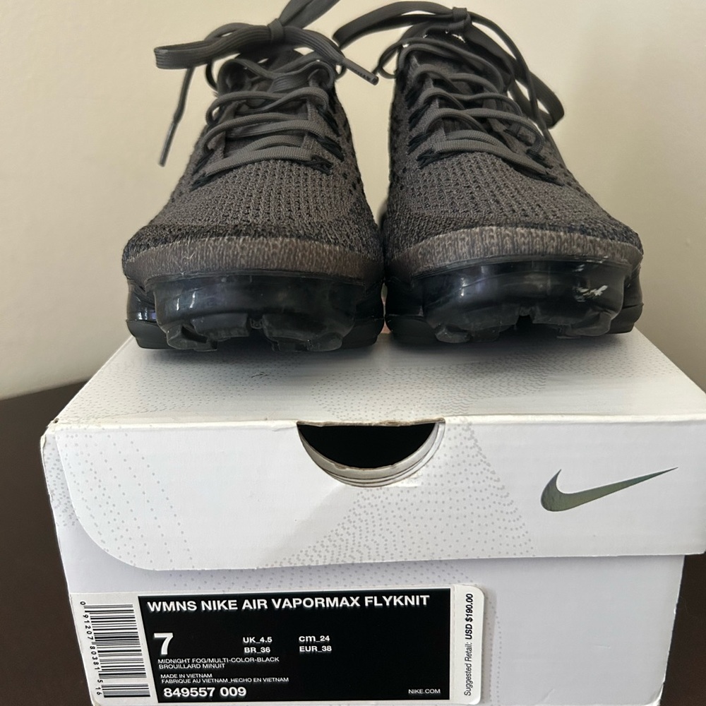 Nike Women's Charcoal Vapormax FlyKnit Sneakers sz 7